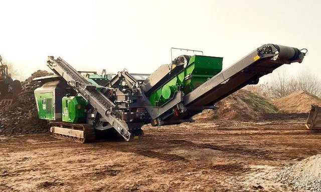 MCCLOSKEY J3CR - Pofás törő: 1 kép. MCCLOSKEY J3CR - Pofás törő: 1 kép.