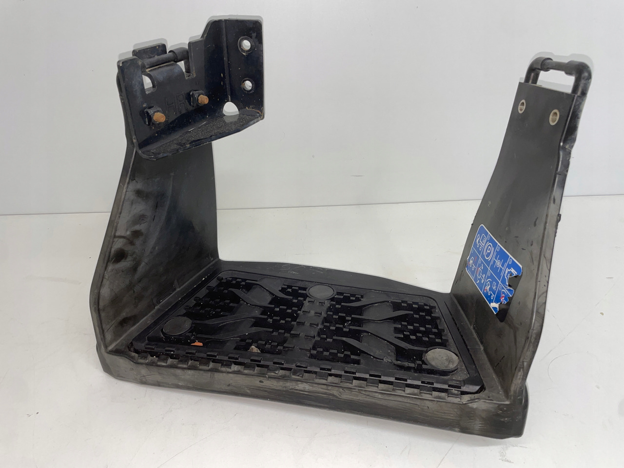 DOLNY STOPIEŃ STOPNICA MAN TG3 TGX TGS 3 81615016003 - Lépcső - Teherautó: 1 kép. DOLNY STOPIEŃ STOPNICA MAN TG3 TGX TGS 3 81615016003 - Lépcső - Teherautó: 1 kép.