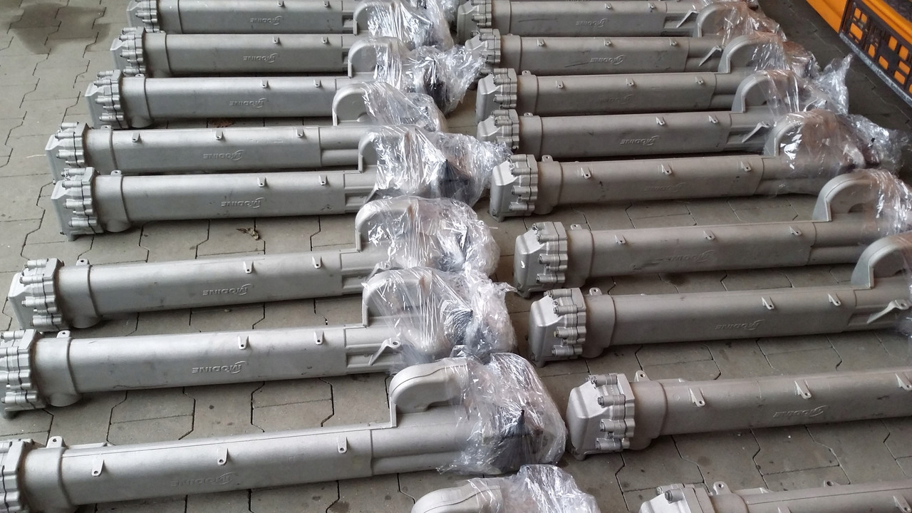 MAN F2000 TGA EGR TGX RECYRKULATOR D20,D26,D28 - EGR hűtő - Teherautó: 1 kép. MAN F2000 TGA EGR TGX RECYRKULATOR D20,D26,D28 - EGR hűtő - Teherautó: 1 kép.