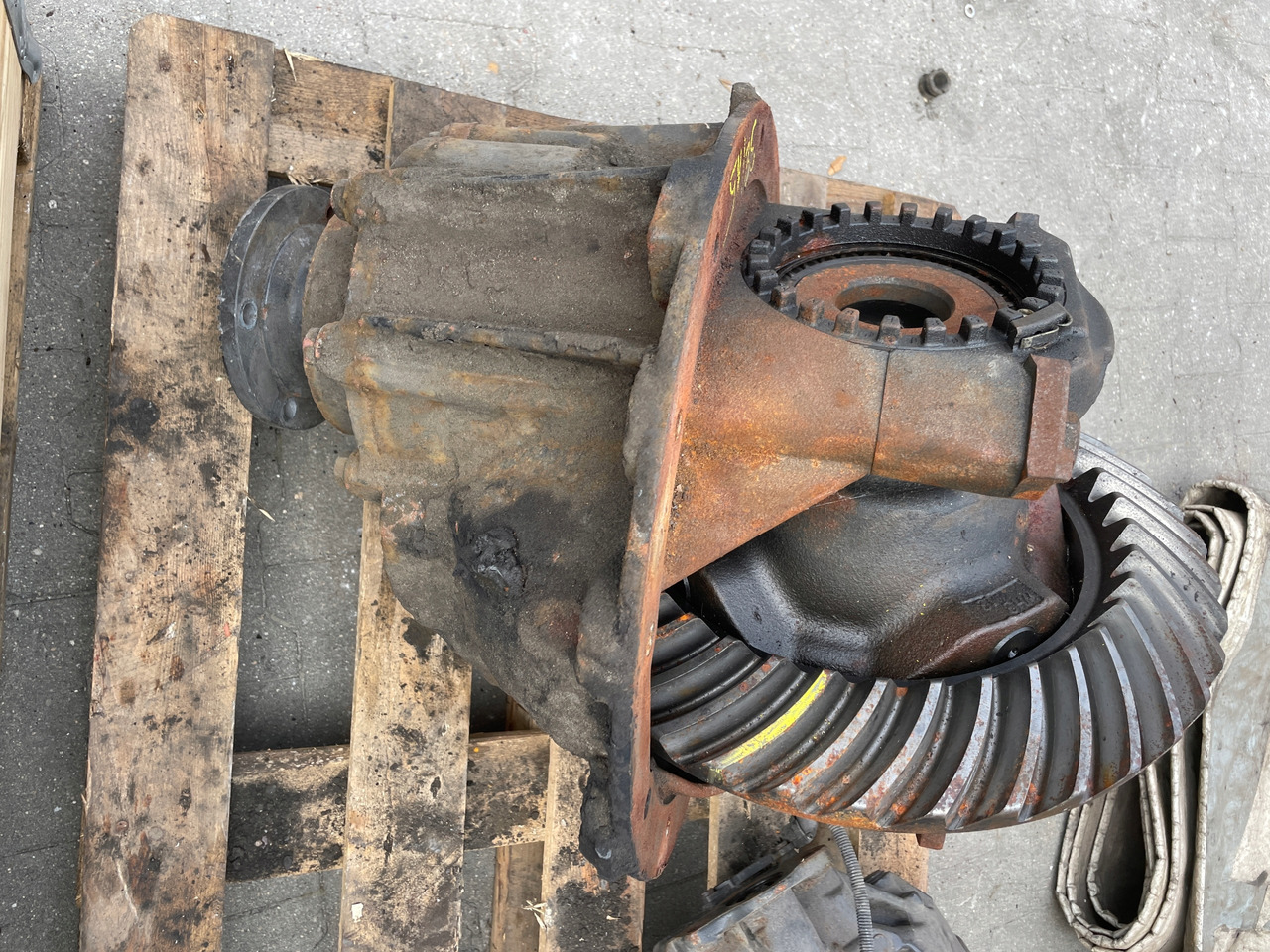 MAN TGX TGS TGA WKŁAD DYFERENCJAŁ MOSTU DYFER 38:15, 81350106301 - Hátsó tengely - Teherautó: 3 kép. MAN TGX TGS TGA WKŁAD DYFERENCJAŁ MOSTU DYFER 38:15, 81350106301 - Hátsó tengely - Teherautó: 3 kép.