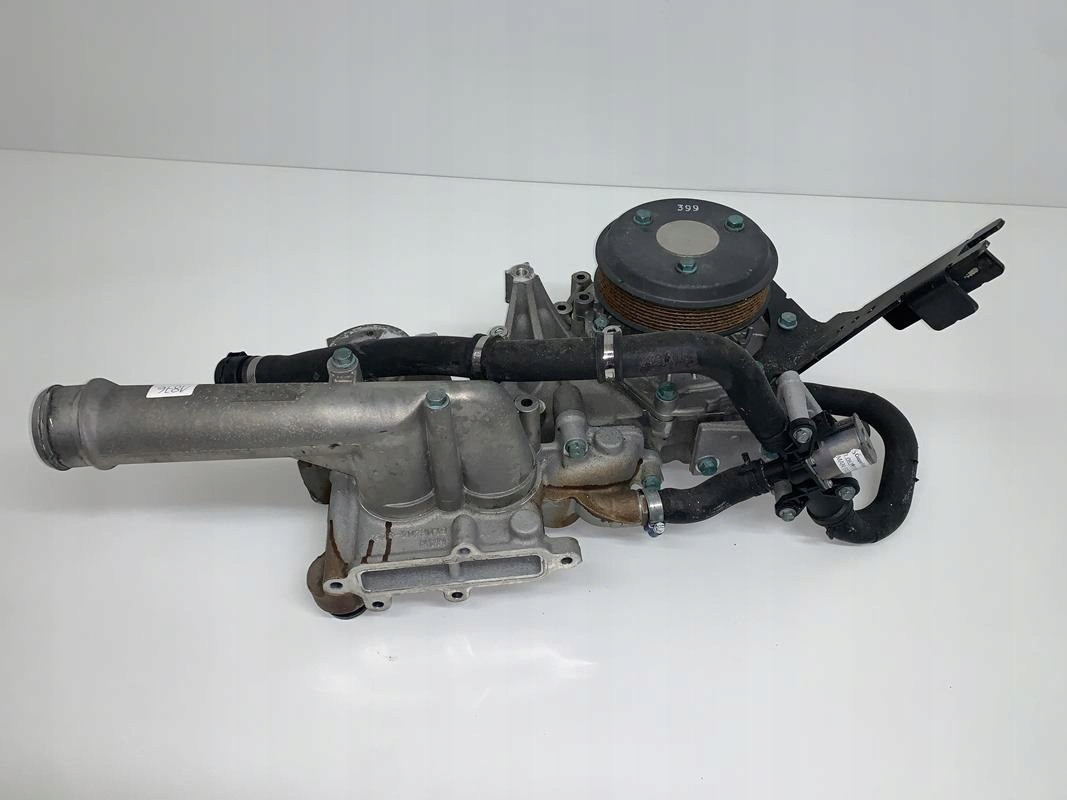 OBUDOWA POMPY WODY MAN TGX TGS EURO 6 D2676 - Hűtőfolyadék szivattyú - Teherautó: 3 kép. OBUDOWA POMPY WODY MAN TGX TGS EURO 6 D2676 - Hűtőfolyadék szivattyú - Teherautó: 3 kép.