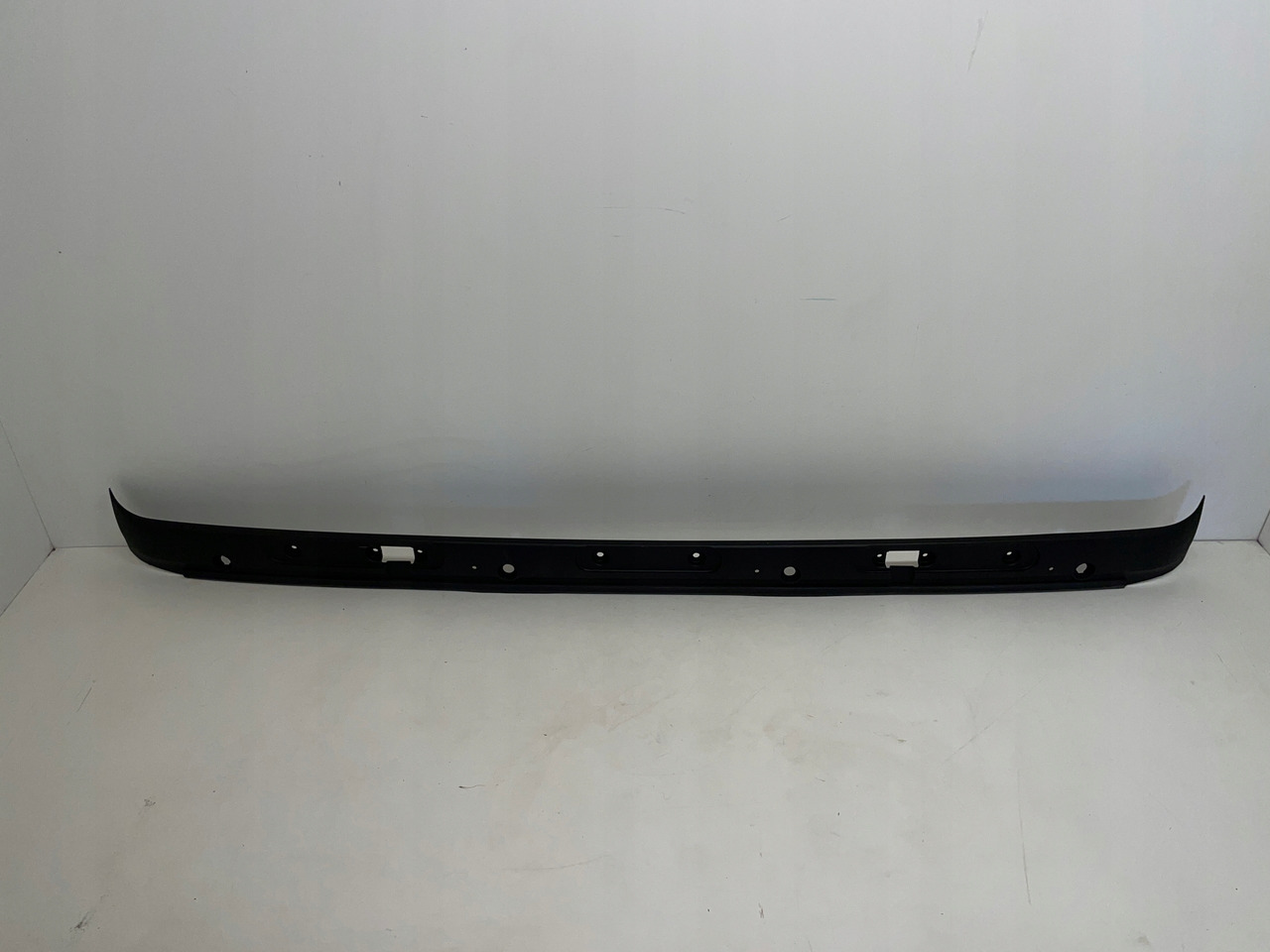 PODSZYBIE OSŁONA MASKOWNICA DAF 105 XF DAF 1665944 - Szélvédő - Teherautó: 1 kép. PODSZYBIE OSŁONA MASKOWNICA DAF 105 XF DAF 1665944 - Szélvédő - Teherautó: 1 kép.