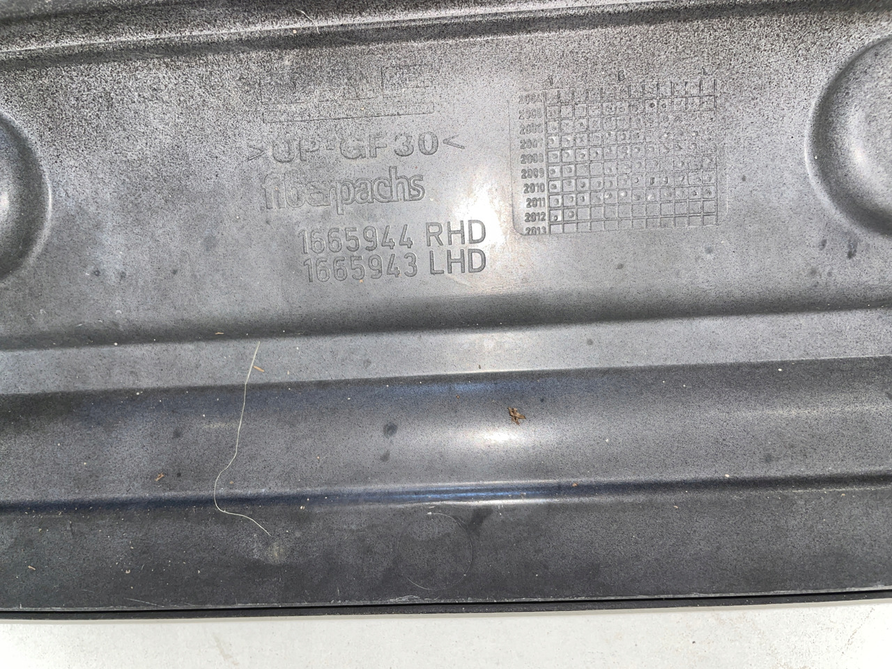 PODSZYBIE OSŁONA MASKOWNICA DAF 105 XF DAF 1665944 - Szélvédő - Teherautó: 5 kép. PODSZYBIE OSŁONA MASKOWNICA DAF 105 XF DAF 1665944 - Szélvédő - Teherautó: 5 kép.