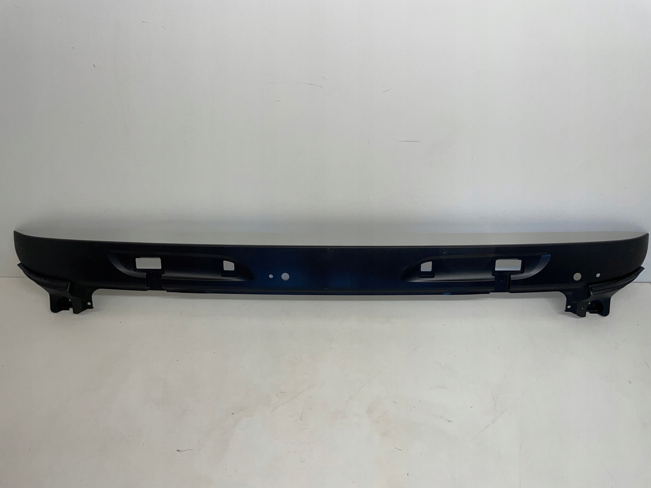 PODSZYBIE OSŁONA MASKOWNICA DAF CF 1980795 - Szélvédő - Teherautó: 1 kép. PODSZYBIE OSŁONA MASKOWNICA DAF CF 1980795 - Szélvédő - Teherautó: 1 kép.