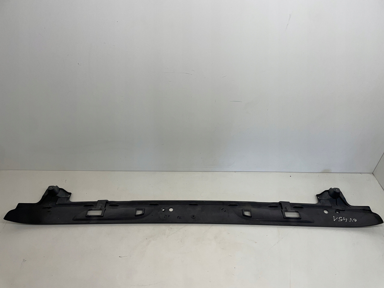 PODSZYBIE OSŁONA MASKOWNICA DAF CF 1980795 - Szélvédő - Teherautó: 4 kép. PODSZYBIE OSŁONA MASKOWNICA DAF CF 1980795 - Szélvédő - Teherautó: 4 kép.