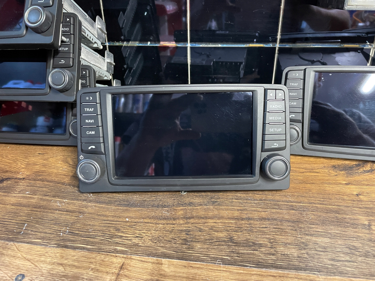 RADIO NAWIGACJA MAN TGS TGX EURO 6 81281006037 WYMIENIONY WYŚWIETLACZ - Navigációs rendszer - Teherautó: 2 kép. RADIO NAWIGACJA MAN TGS TGX EURO 6 81281006037 WYMIENIONY WYŚWIETLACZ - Navigációs rendszer - Teherautó: 2 kép.