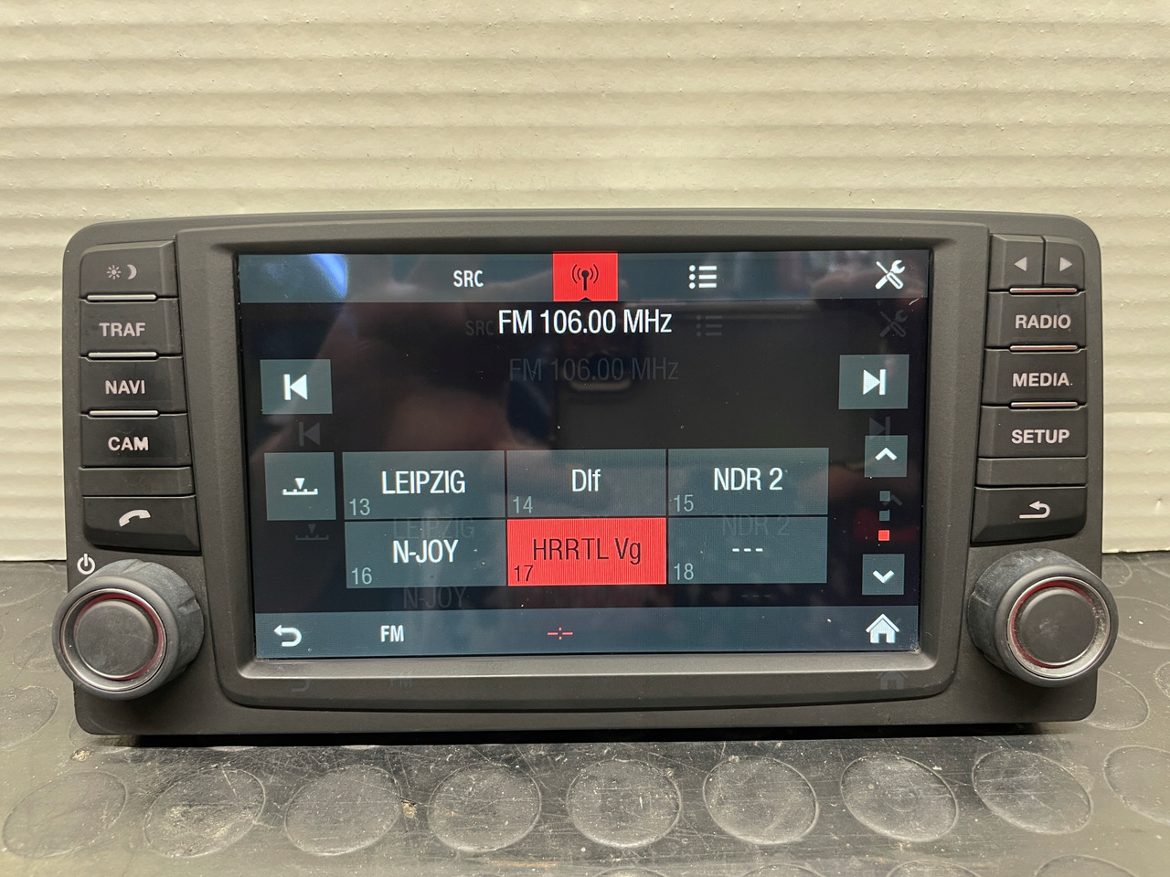 RADIO NAWIGACJA MAN TGS TGX EURO 6 81281006050 81281006043 - Navigációs rendszer - Teherautó: 4 kép. RADIO NAWIGACJA MAN TGS TGX EURO 6 81281006050 81281006043 - Navigációs rendszer - Teherautó: 4 kép.