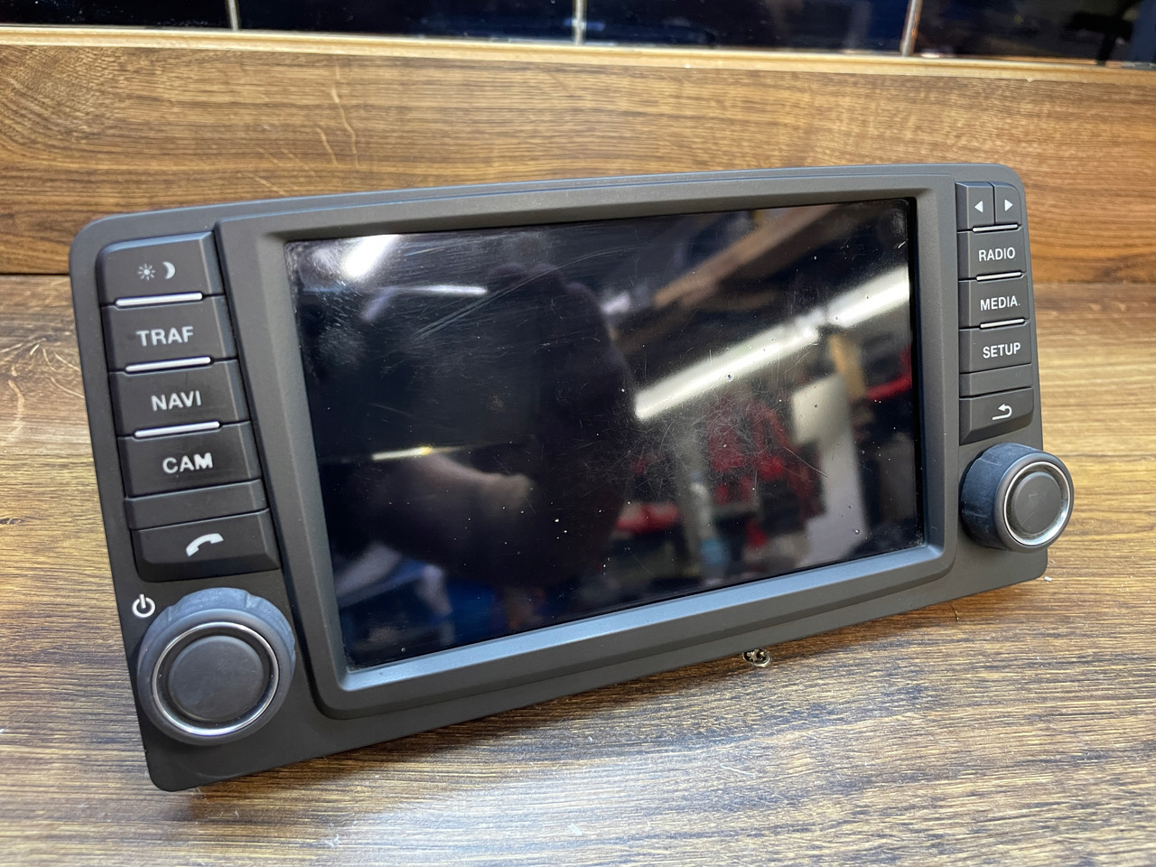 RADIO NAWIGACJA MAN TGS TGX EURO 6 81281006050 81281006043 - Navigációs rendszer - Teherautó: 3 kép. RADIO NAWIGACJA MAN TGS TGX EURO 6 81281006050 81281006043 - Navigációs rendszer - Teherautó: 3 kép.