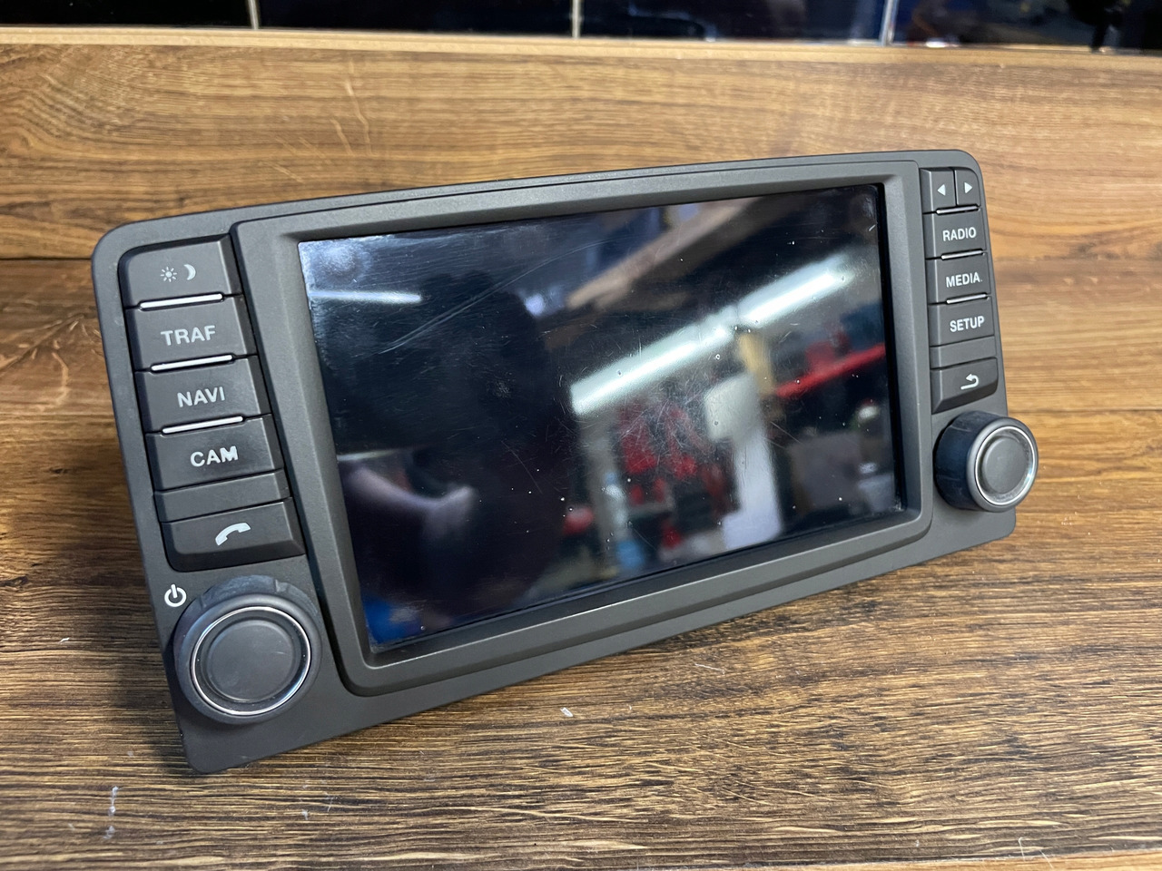 RADIO NAWIGACJA MAN TGS TGX EURO 6 81281006050 81281006043 - Navigációs rendszer - Teherautó: 2 kép. RADIO NAWIGACJA MAN TGS TGX EURO 6 81281006050 81281006043 - Navigációs rendszer - Teherautó: 2 kép.