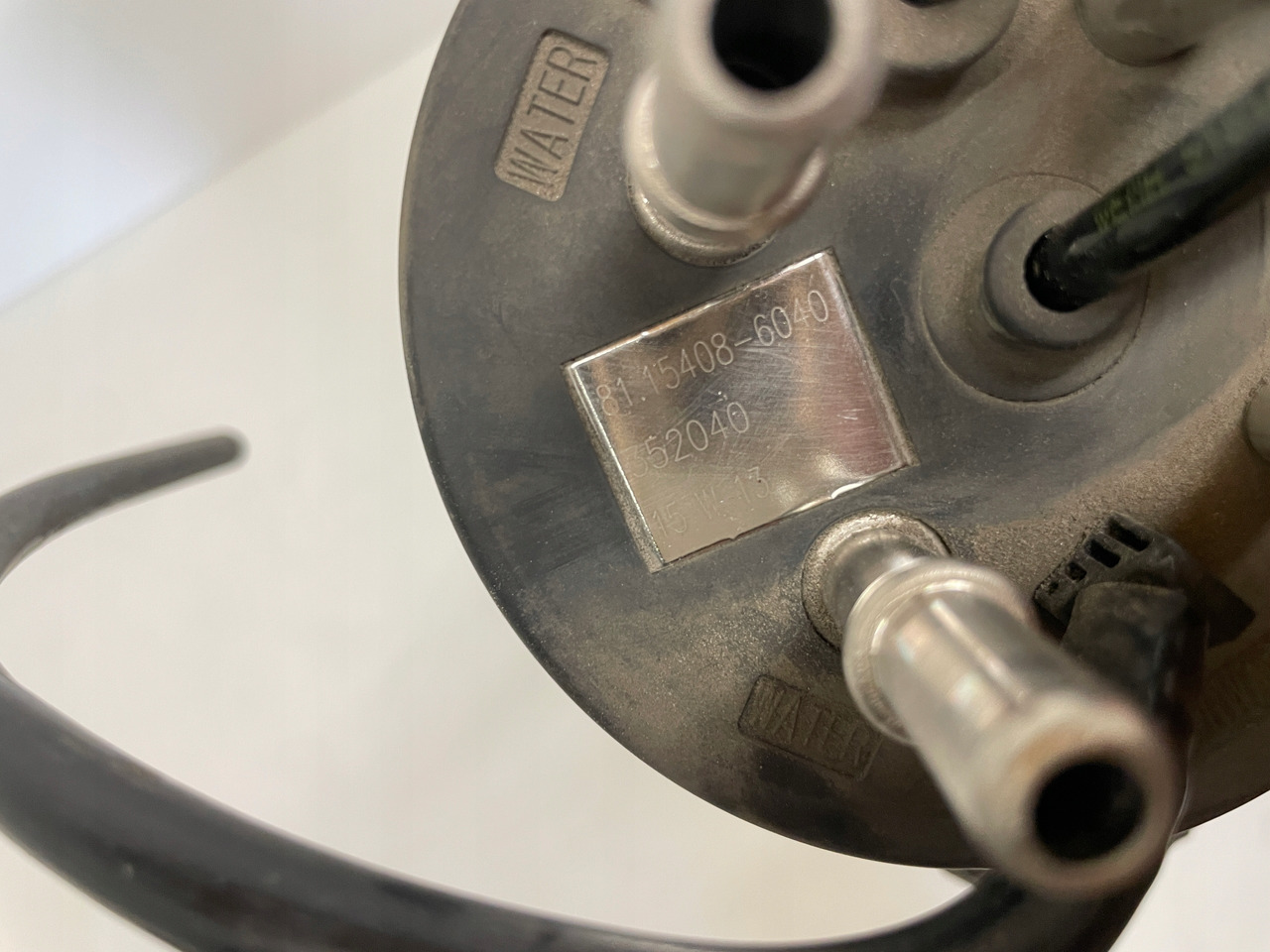 SMOK CZUJNIK ADBLUE AD BLUE MAN TGX TGS EURO 6 81154086040 - AdBlue tartály - Teherautó: 3 kép. SMOK CZUJNIK ADBLUE AD BLUE MAN TGX TGS EURO 6 81154086040 - AdBlue tartály - Teherautó: 3 kép.