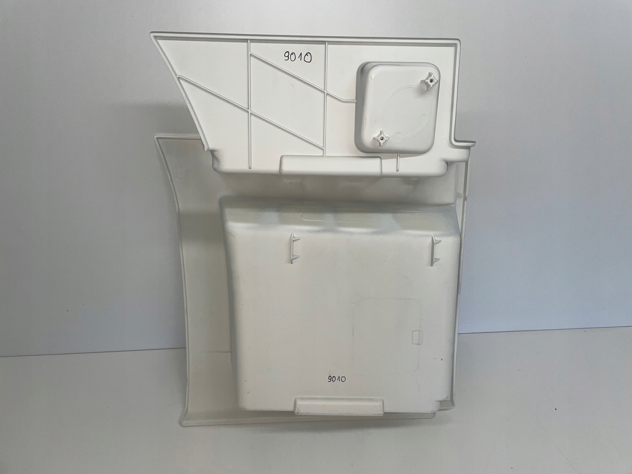 STOPIEŃ STOPNICA MAN TGX 3 TG3 - Lépcső - Teherautó: 3 kép. STOPIEŃ STOPNICA MAN TGX 3 TG3 - Lépcső - Teherautó: 3 kép.