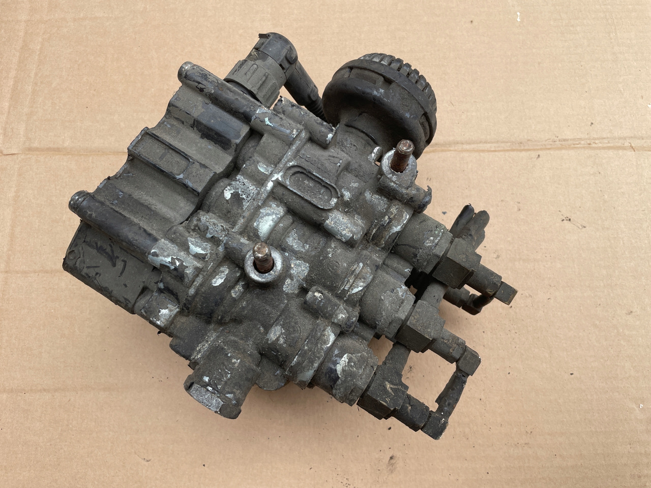 ZAWÓR PODUSZEK ECAS MAN TGA TGX TGS 4729000570 - Légrugó - Teherautó: 1 kép. ZAWÓR PODUSZEK ECAS MAN TGA TGX TGS 4729000570 - Légrugó - Teherautó: 1 kép.