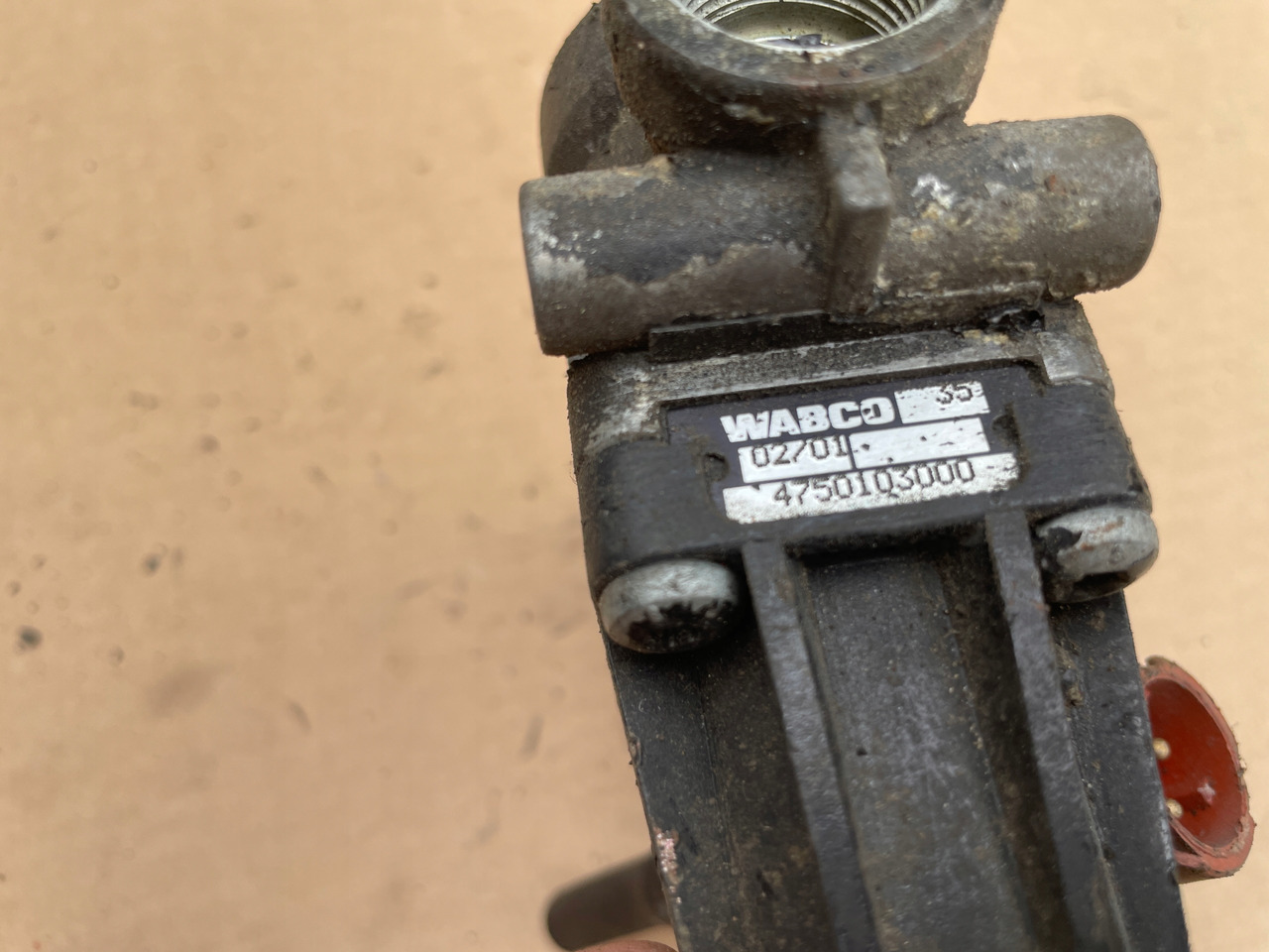 ZAWÓR REDUKCUJNY REDUKTOR CIŚNIENIA MAN TGA TGX TGS 4750103000 - Légrugó - Teherautó: 3 kép. ZAWÓR REDUKCUJNY REDUKTOR CIŚNIENIA MAN TGA TGX TGS 4750103000 - Légrugó - Teherautó: 3 kép.