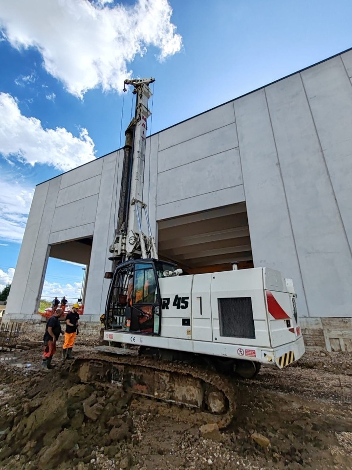 Mait HR45 - Cölöpverő: 3 kép. Mait HR45 - Cölöpverő: 3 kép.