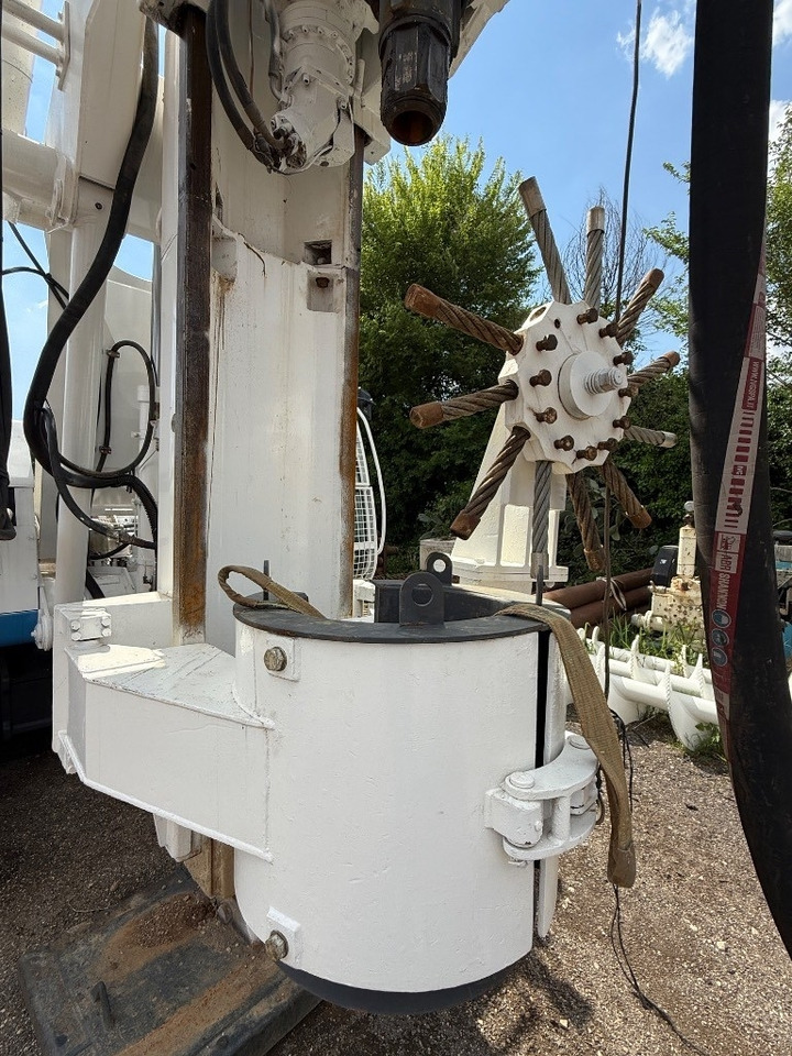 Soilmec R 210  - Cölöpverő: 3 kép. Soilmec R 210  - Cölöpverő: 3 kép.