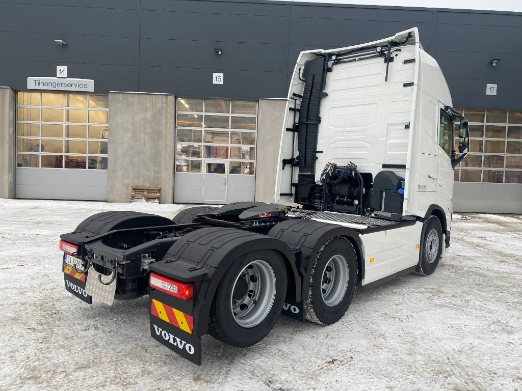 Volvo FH 540 - Nyergesvontató: 5 kép. Volvo FH 540 - Nyergesvontató: 5 kép.