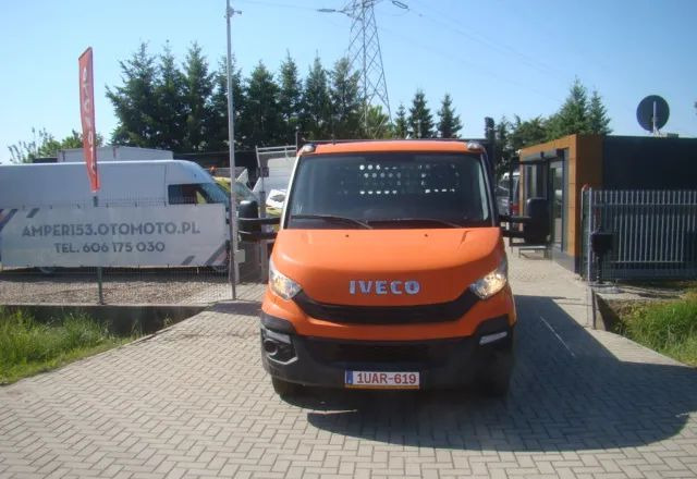 Iveco DAILY 35 C 15 WINDA 750KG 3.5T NA HAKU - Platós kisteherautó: 2 kép. Iveco DAILY 35 C 15 WINDA 750KG 3.5T NA HAKU - Platós kisteherautó: 2 kép.