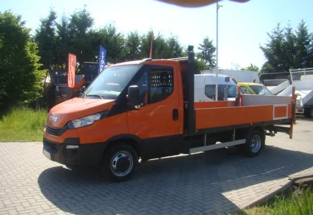 Iveco DAILY 35 C 15 WINDA 750KG 3.5T NA HAKU - Platós kisteherautó: 1 kép. Iveco DAILY 35 C 15 WINDA 750KG 3.5T NA HAKU - Platós kisteherautó: 1 kép.