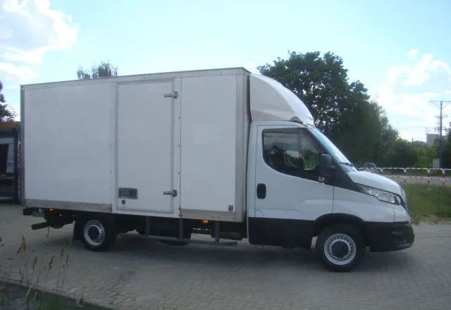 Iveco DAILY 35 S 16 3.0TDI WINDA 3.5T 4.20M - Dobozos kisteherautó: 5 kép. Iveco DAILY 35 S 16 3.0TDI WINDA 3.5T 4.20M - Dobozos kisteherautó: 5 kép.