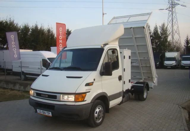 Iveco DAILY 40 C 12 - Billenőplatós kisteherautó: 1 kép. Iveco DAILY 40 C 12 - Billenőplatós kisteherautó: 1 kép.