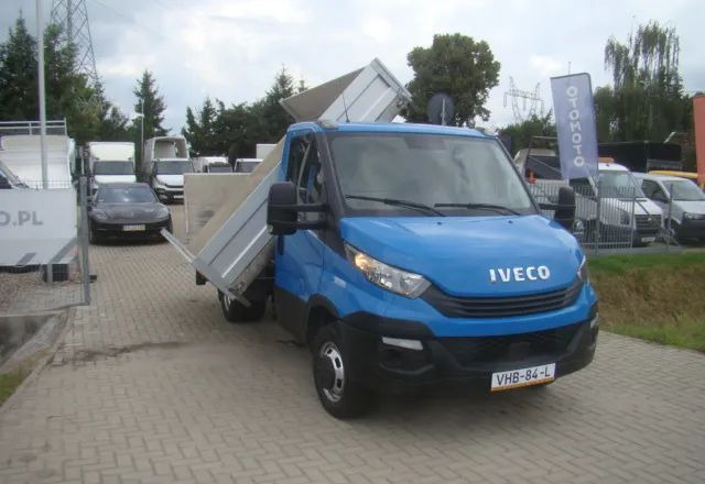 Iveco DAILY 50 C 17 3.0TDI WYWROTKA WINDA MECHANICZNA PRZYSTAWKA DO HYDRAULIKI - Billenőplatós kisteherautó: 2 kép. Iveco DAILY 50 C 17 3.0TDI WYWROTKA WINDA MECHANICZNA PRZYSTAWKA DO HYDRAULIKI - Billenőplatós kisteherautó: 2 kép.
