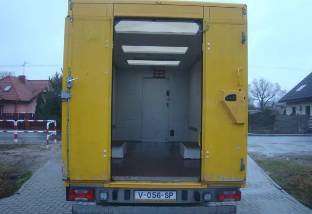 Dobozos kisteherautó Iveco DAILY 65 C 18 3.0TDI 5.10M: 9 kép. Dobozos kisteherautó Iveco DAILY 65 C 18 3.0TDI 5.10M: 9 kép.