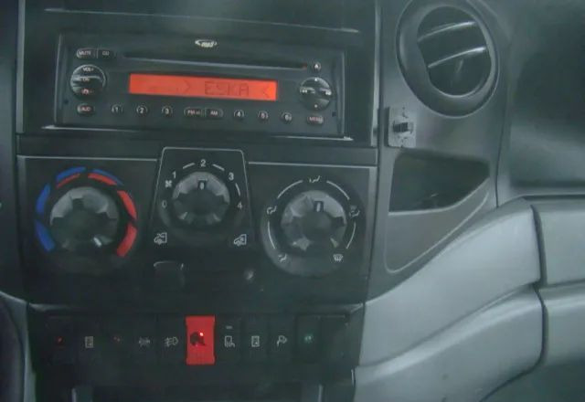 Dobozos kisteherautó Iveco DAILY 65 C 18 3.0TDI 5.10M: 12 kép. Dobozos kisteherautó Iveco DAILY 65 C 18 3.0TDI 5.10M: 12 kép.