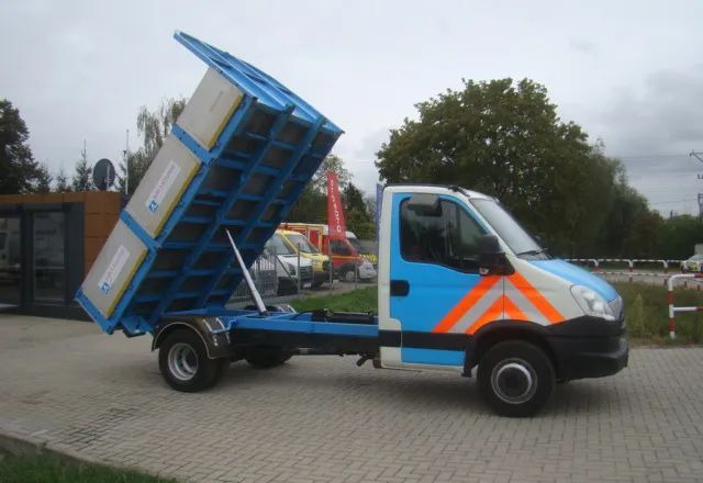 Iveco DAILY 70 C 15 3.0TDI 3.5T 3.65M WYWROTKA - Billenőplatós kisteherautó: 4 kép. Iveco DAILY 70 C 15 3.0TDI 3.5T 3.65M WYWROTKA - Billenőplatós kisteherautó: 4 kép.