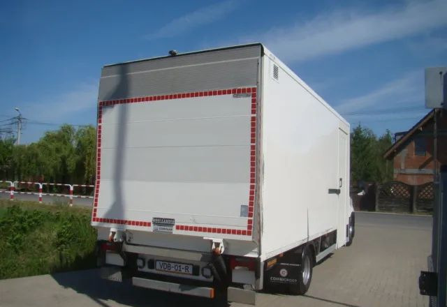 Iveco DAILY 70 C 18 3.0TDI 5.45M WINDA 1000KG - Dobozos kisteherautó: 5 kép. Iveco DAILY 70 C 18 3.0TDI 5.45M WINDA 1000KG - Dobozos kisteherautó: 5 kép.
