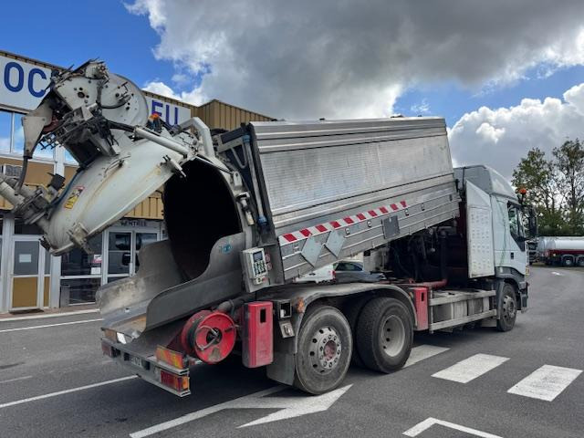 Iveco Stralis 480 - Szippantós autó: 3 kép. Iveco Stralis 480 - Szippantós autó: 3 kép.