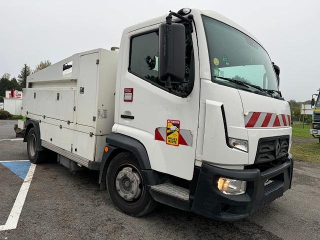 Renault D-Series - Szippantós autó: 3 kép. Renault D-Series - Szippantós autó: 3 kép.