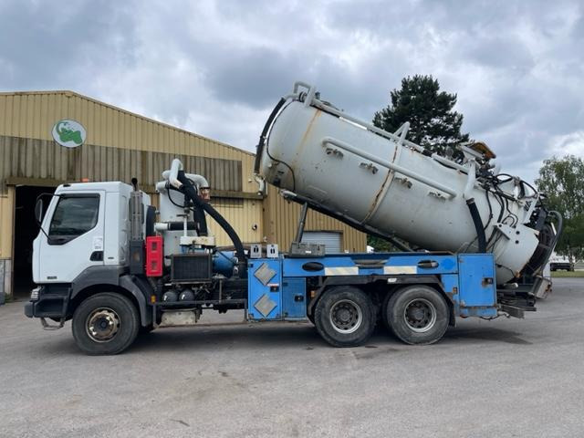 Renault Kerax 370 DCI - Szippantós autó: 3 kép. Renault Kerax 370 DCI - Szippantós autó: 3 kép.