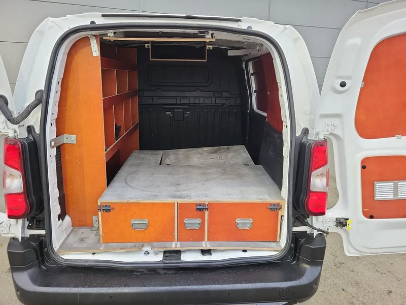 Citroën Berlingo L1 - Kis furgon: 3 kép. Citroën Berlingo L1 - Kis furgon: 3 kép.