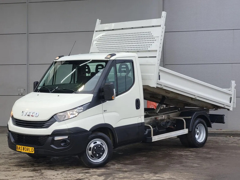 Iveco Daily 35C12 - Billenőplatós kisteherautó: 1 kép. Iveco Daily 35C12 - Billenőplatós kisteherautó: 1 kép.