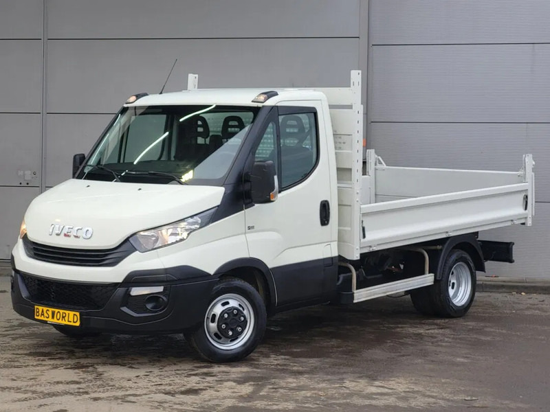 Iveco Daily 35C12 - Billenőplatós kisteherautó: 2 kép. Iveco Daily 35C12 - Billenőplatós kisteherautó: 2 kép.