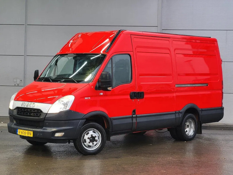 Iveco Daily 35C15 L3H2 Cruise Parkingsensors Towbar Euro5 2013 - Furgon, Duplakabinos kisteherautó: 1 kép. Iveco Daily 35C15 L3H2 Cruise Parkingsensors Towbar Euro5 2013 - Furgon, Duplakabinos kisteherautó: 1 kép.