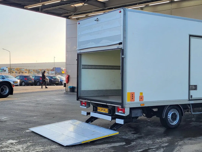 Iveco Daily 35S14 - Furgon: 4 kép. Iveco Daily 35S14 - Furgon: 4 kép.