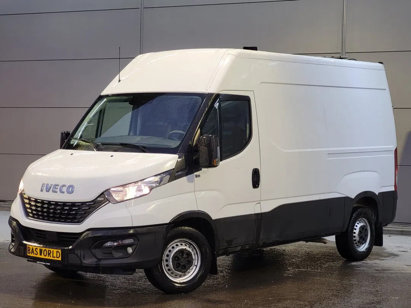 Iveco Daily 35S16 L2H2 - Furgon: 1 kép. Iveco Daily 35S16 L2H2 - Furgon: 1 kép.