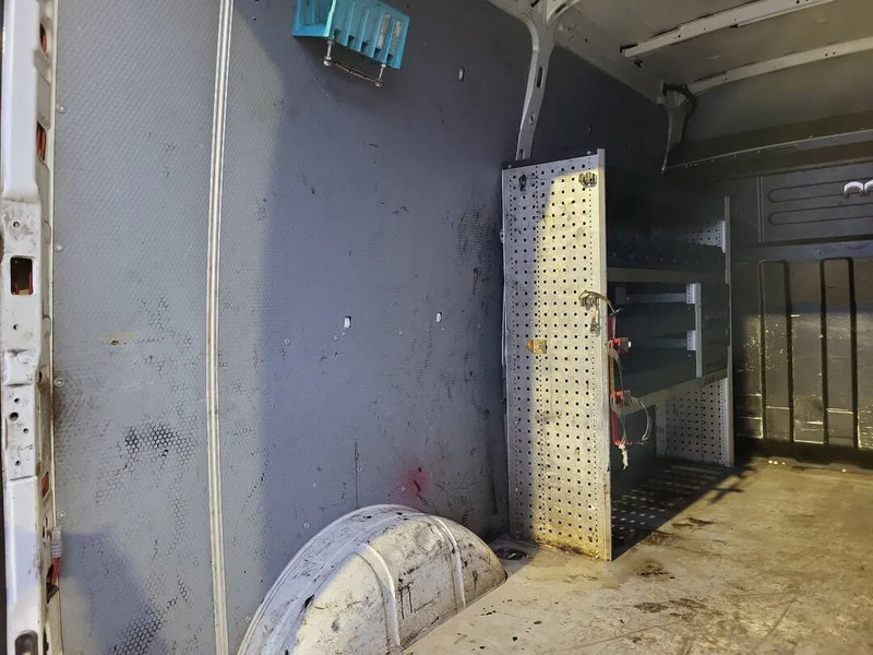 Iveco Daily 35S16 L2H2 - Furgon: 4 kép. Iveco Daily 35S16 L2H2 - Furgon: 4 kép.