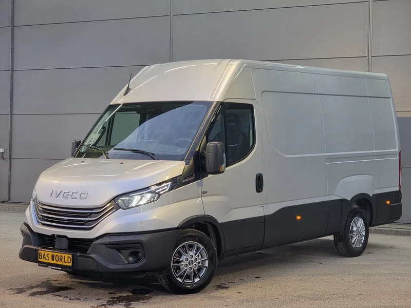 Iveco Daily 35S21 L2H2 Automatic Clima Cruise LED Parkingsensors Camera Towbar LED Euro6 2024 - Furgon: 1 kép. Iveco Daily 35S21 L2H2 Automatic Clima Cruise LED Parkingsensors Camera Towbar LED Euro6 2024 - Furgon: 1 kép.