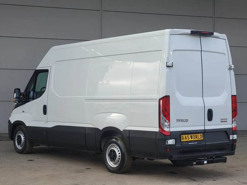 Iveco Daily L2H2 - Furgon: 2 kép. Iveco Daily L2H2 - Furgon: 2 kép.