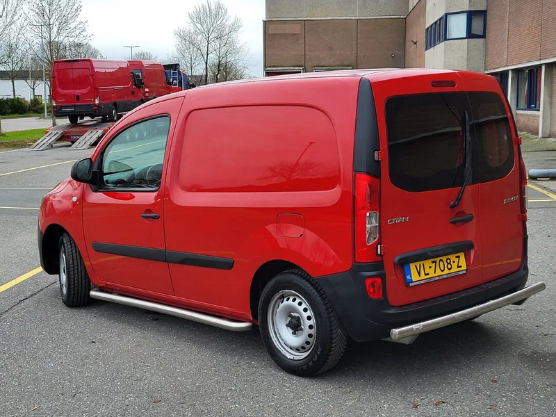Mercedes-Benz Citan - Kis furgon: 3 kép. Mercedes-Benz Citan - Kis furgon: 3 kép.