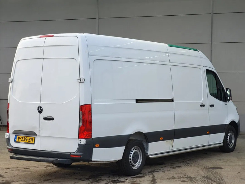 Mercedes-Benz Sprinter - Furgon: 5 kép. Mercedes-Benz Sprinter - Furgon: 5 kép.