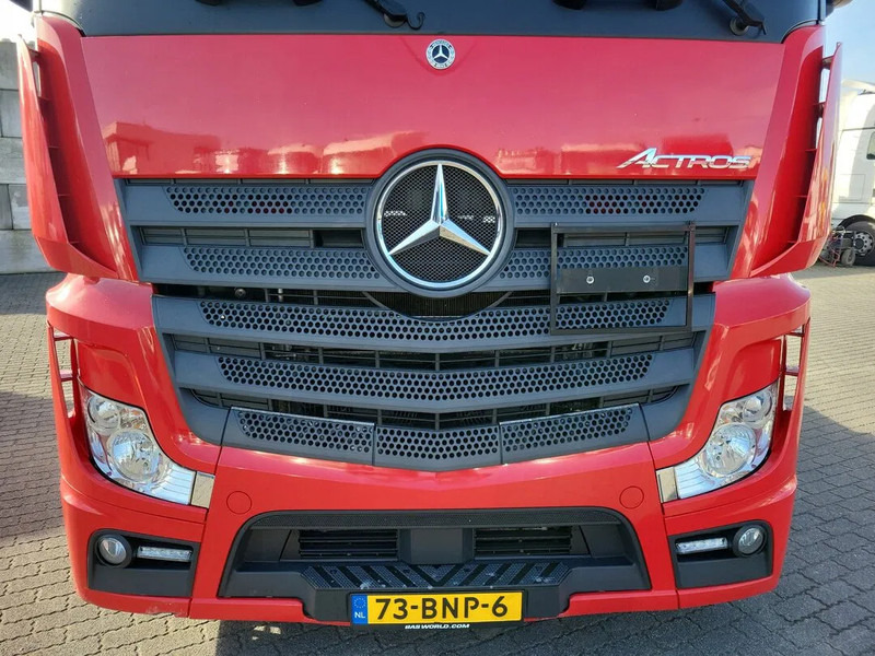 Mercedes-Benz Actros Actros 1942 - Nyergesvontató: 3 kép. Mercedes-Benz Actros Actros 1942 - Nyergesvontató: 3 kép.