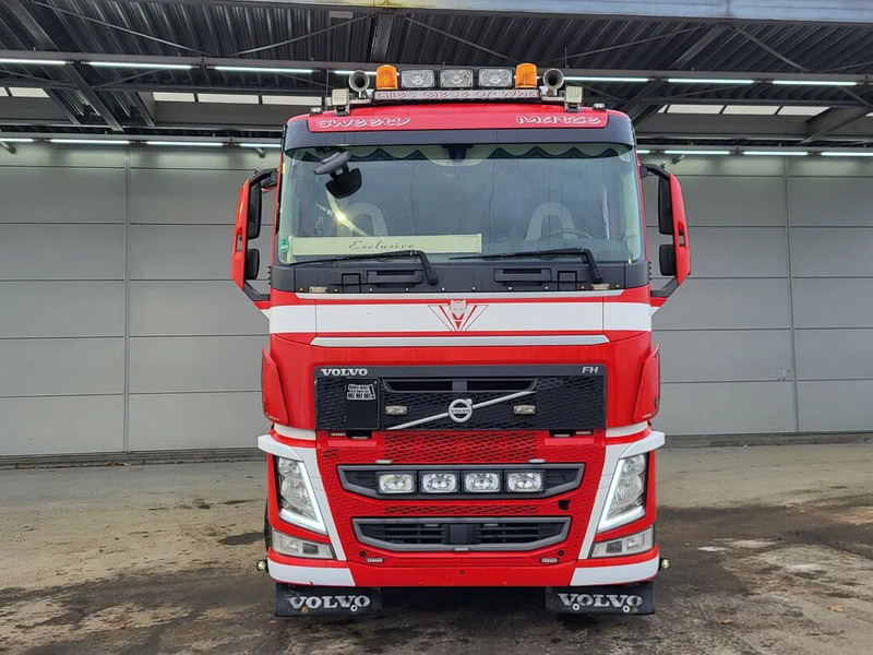 Volvo FH 460 - Nyergesvontató: 5 kép. Volvo FH 460 - Nyergesvontató: 5 kép.