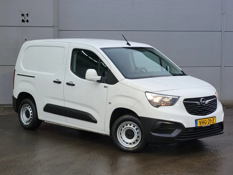 Opel Combo L1H1 - Kis furgon: 4 kép. Opel Combo L1H1 - Kis furgon: 4 kép.
