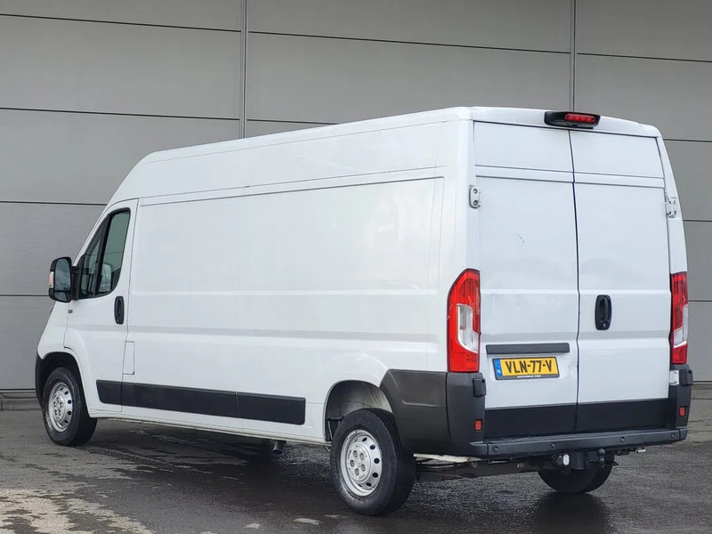 Peugeot Boxer - Furgon, Duplakabinos kisteherautó: 3 kép. Peugeot Boxer - Furgon, Duplakabinos kisteherautó: 3 kép.