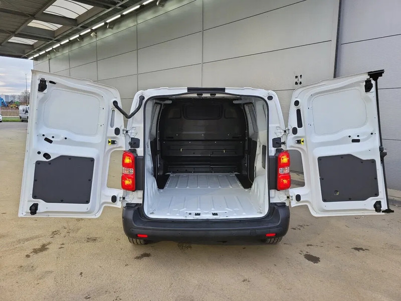 Peugeot Expert L2H1 Automatic Clima Cruise Navi Parkingsensors Euro6 2020 - Kis furgon, Duplakabinos kisteherautó: 4 kép. Peugeot Expert L2H1 Automatic Clima Cruise Navi Parkingsensors Euro6 2020 - Kis furgon, Duplakabinos kisteherautó: 4 kép.