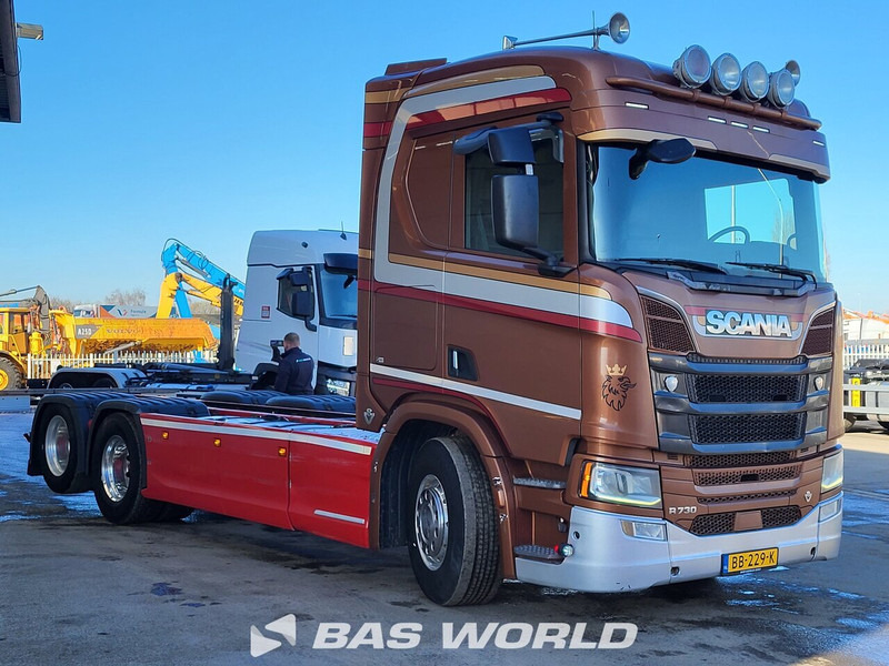 Scania R R730 - Teherautó: 3 kép. Scania R R730 - Teherautó: 3 kép.