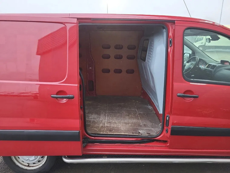 Toyota ProAce L2H1 - Kis furgon: 5 kép. Toyota ProAce L2H1 - Kis furgon: 5 kép.